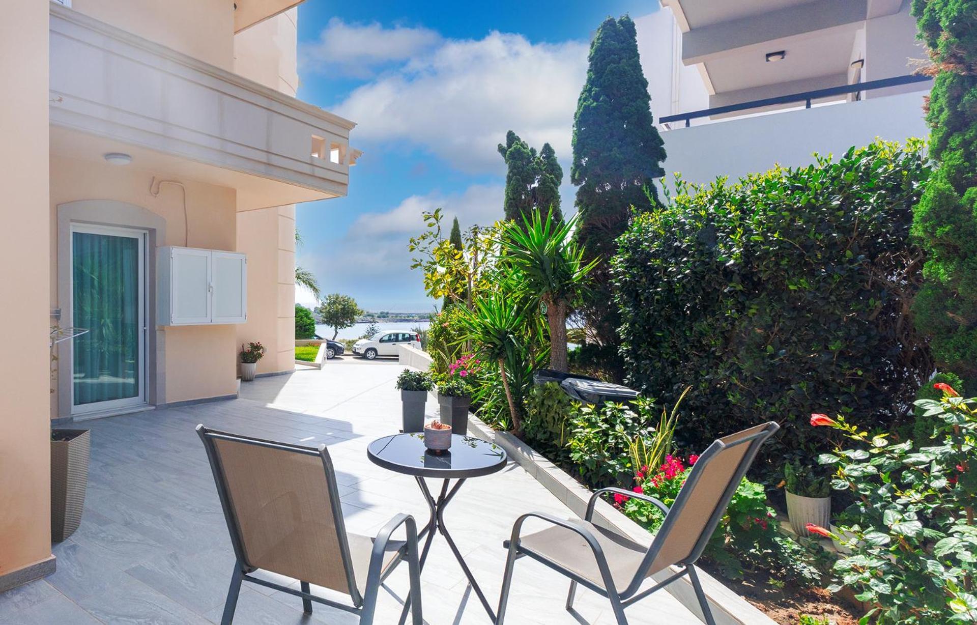 Aristea Apartments Palaiochora Esterno foto