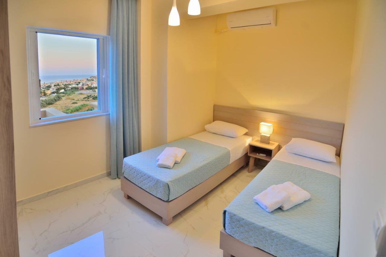 Aristea Apartments Palaiochora Esterno foto